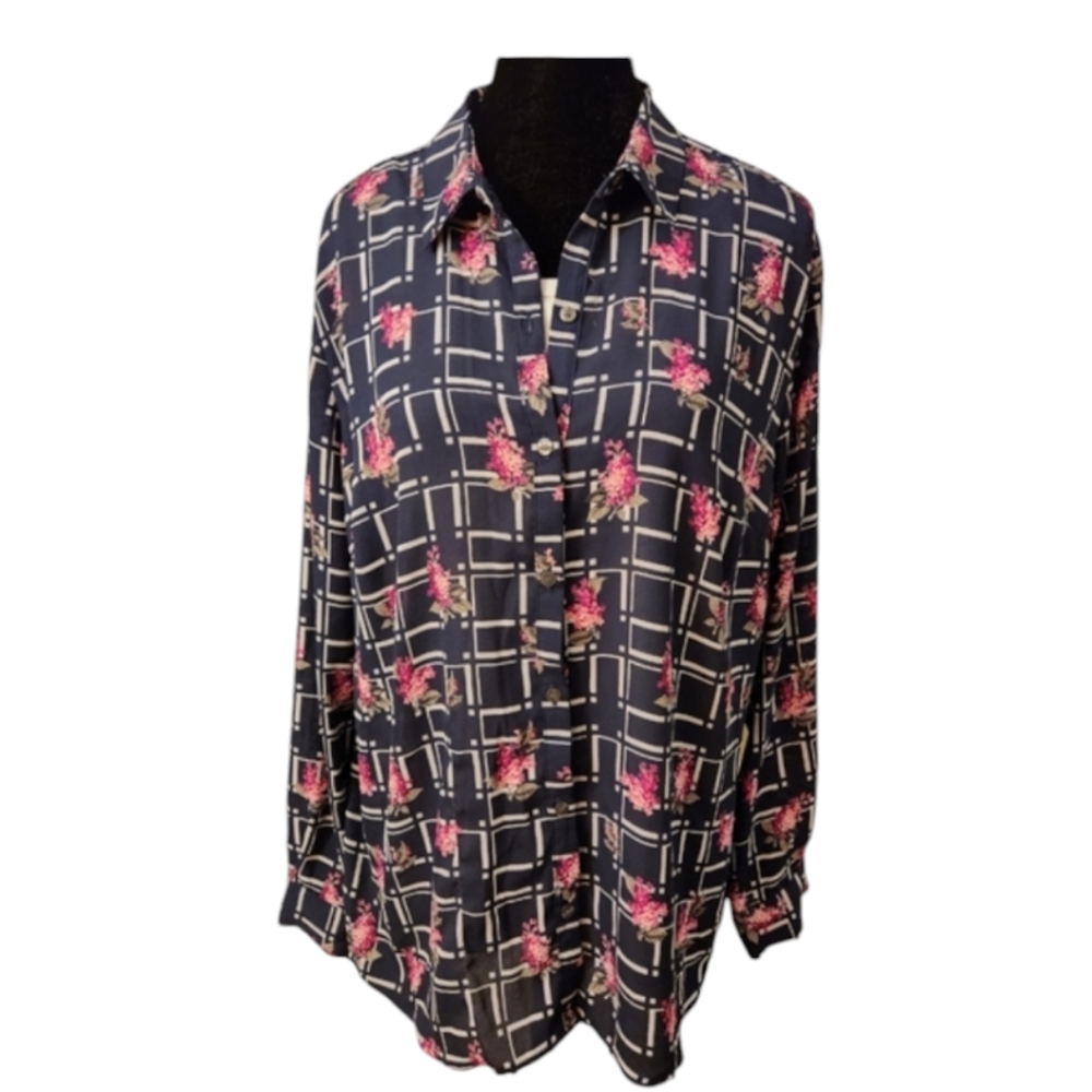 🌟HP July 3rd🌟 Charter Club Navy and Pink Floral Blouse